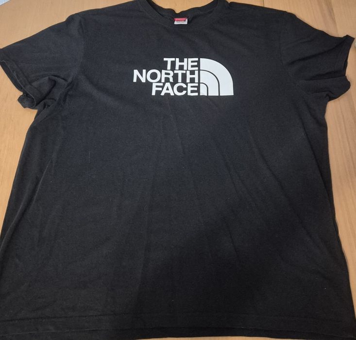 Нова оригінал футболка TNF