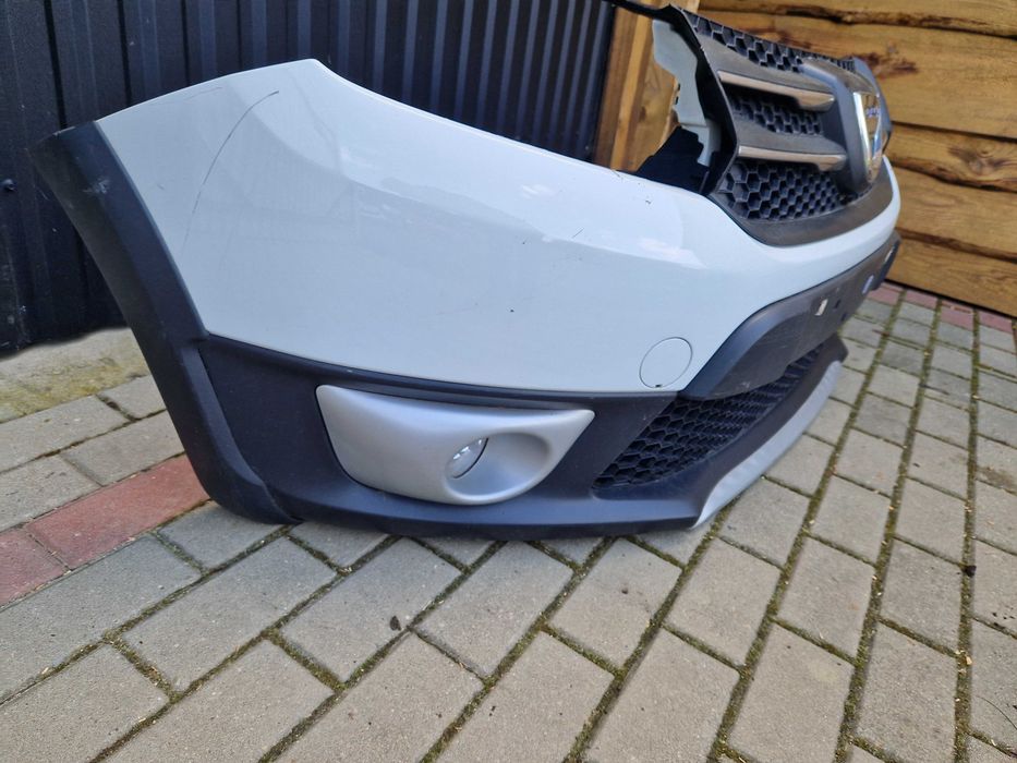 [257] Zderzak przedni Dacia Sandero II 12-16r.