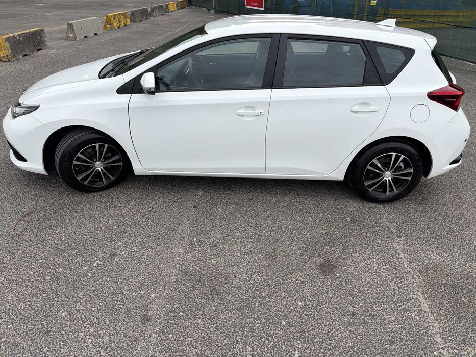 Toyota Auris Diesel 1.4 D-4D Active+AC