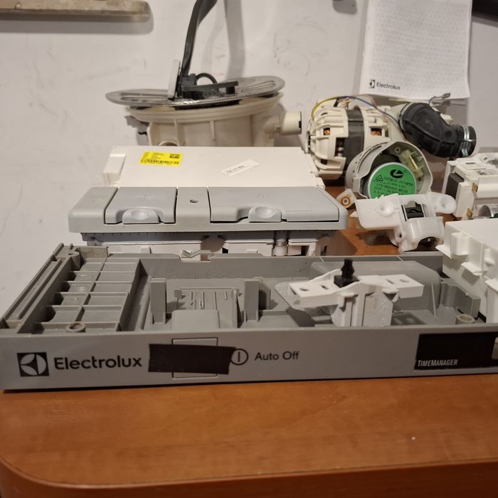 Electrolux  ESL4555LO wszystkie części.