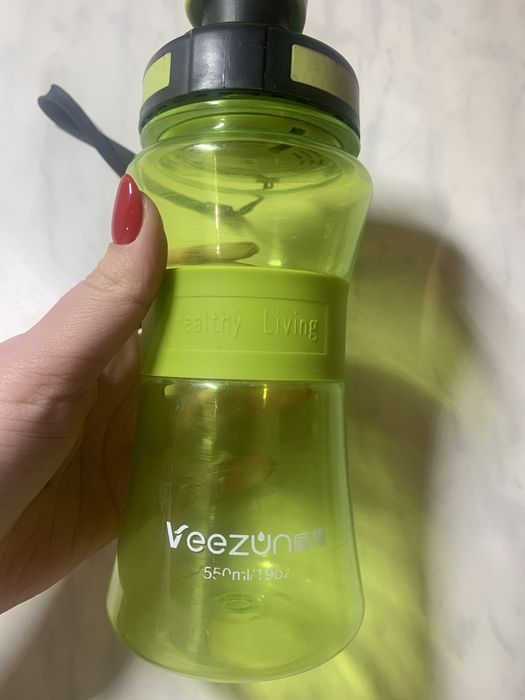 Пляшка, бутилка для води