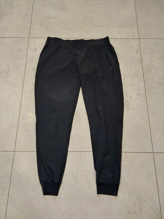 Spodnie sportowe treningowe dresy Levity