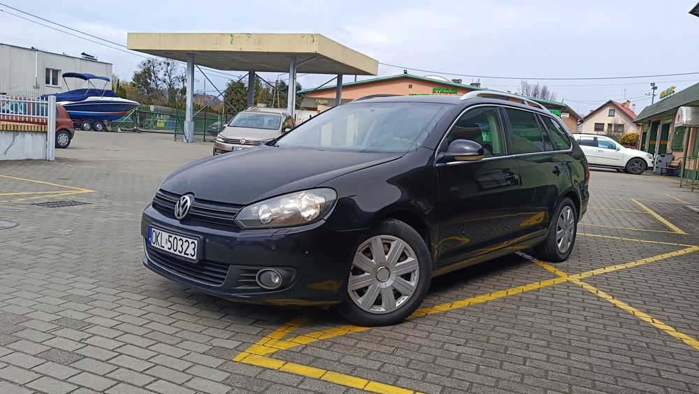 czarny golfik w dobrej cenie ,klima, 2,0tdi