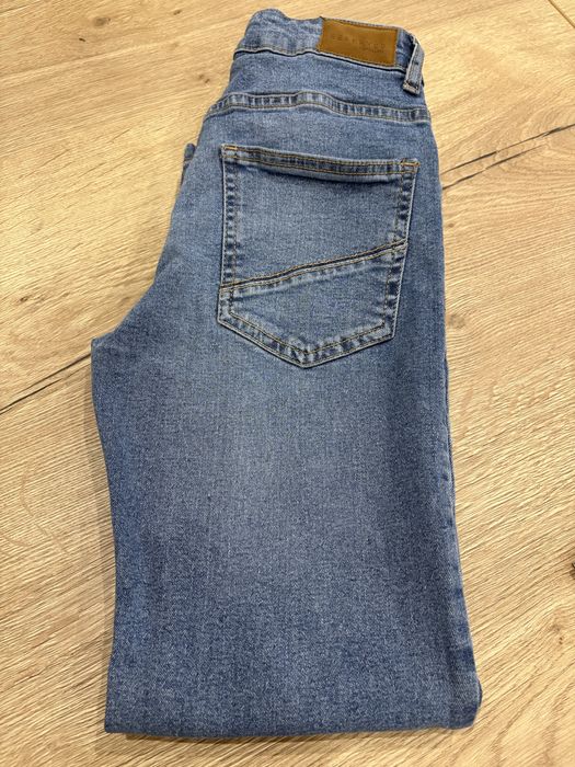 Spodnie jeans Reserved r.140