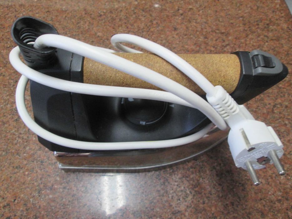 Ferro engomar TAURUS