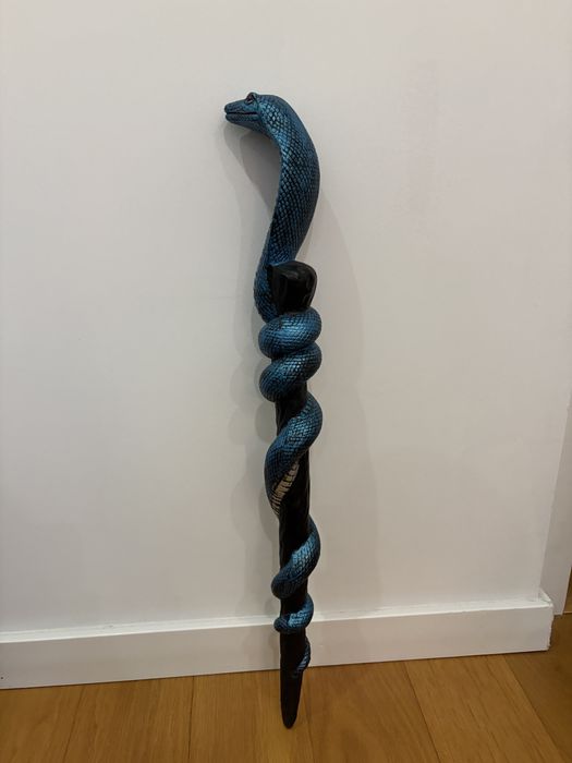 Kit de bastoẽs e espadas