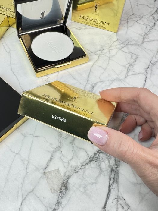 Компактна прозора пудра для обличчя Yves Saint Laurent Universal