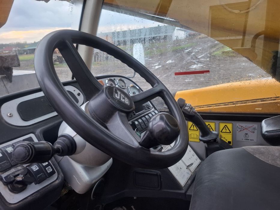 Погрузчик телескопічний JCB 541-70