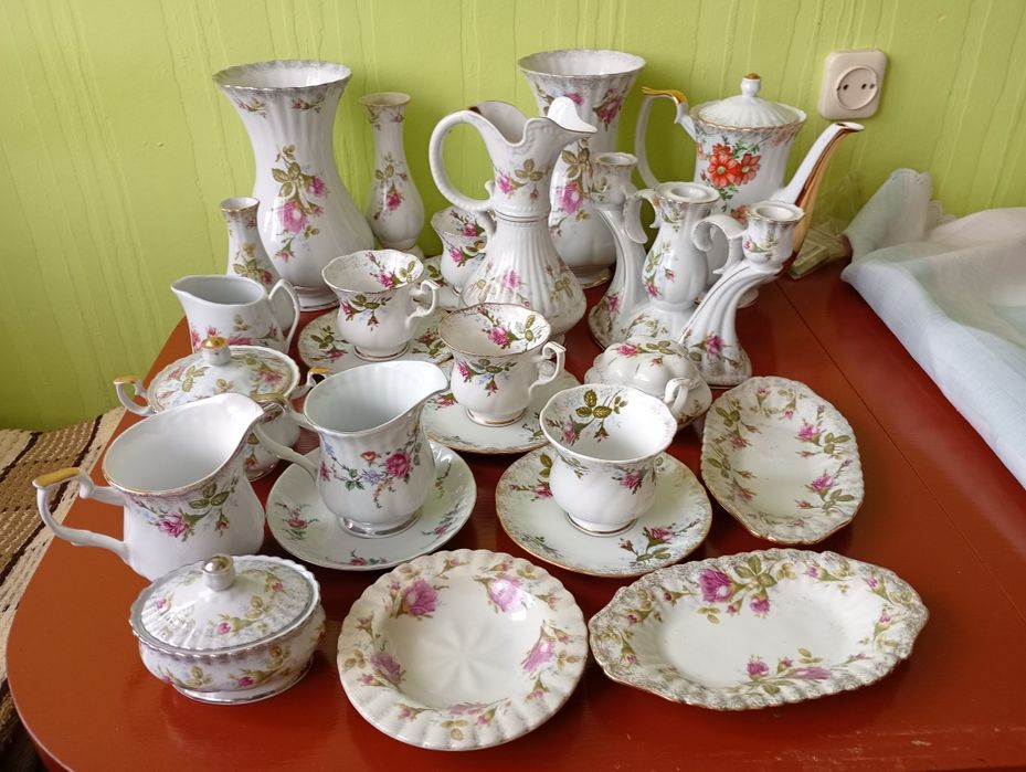 Cały zestaw-porcelana Chodzież