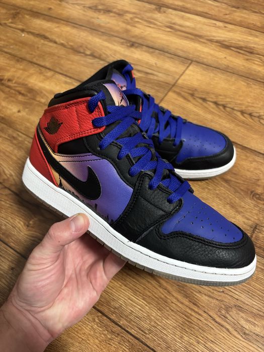 Nike Air Jordan 1 Mid "Skyline" 40 розмір