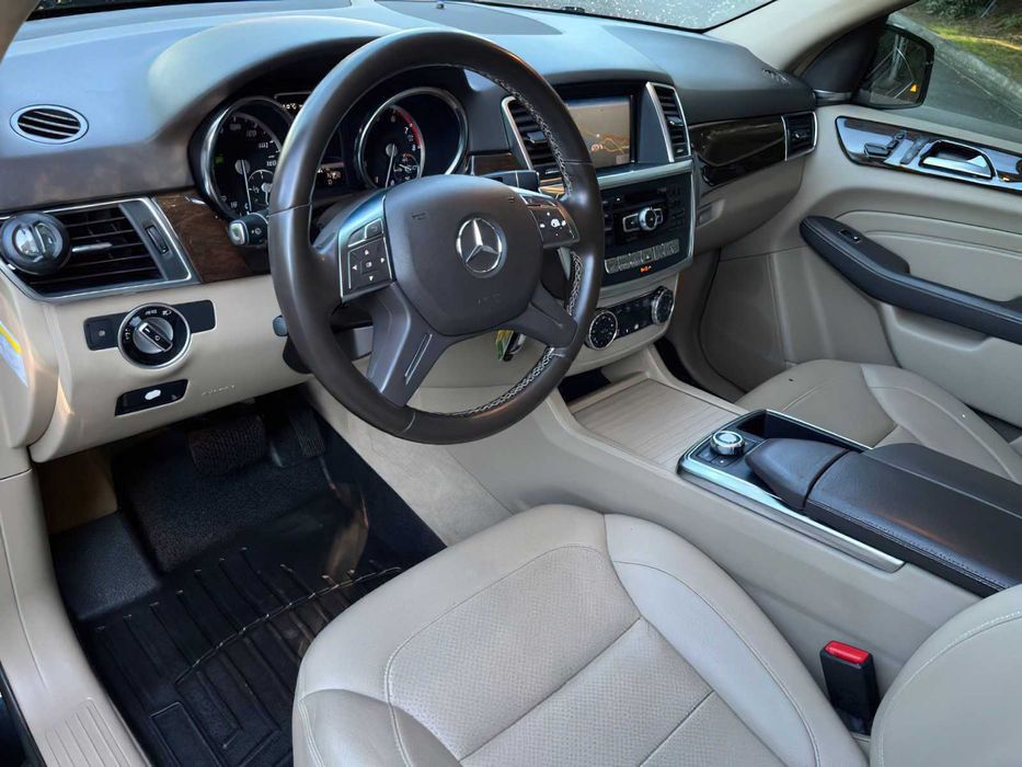Mercedes-Benz M-Class ML 350 4MATIC      2013
