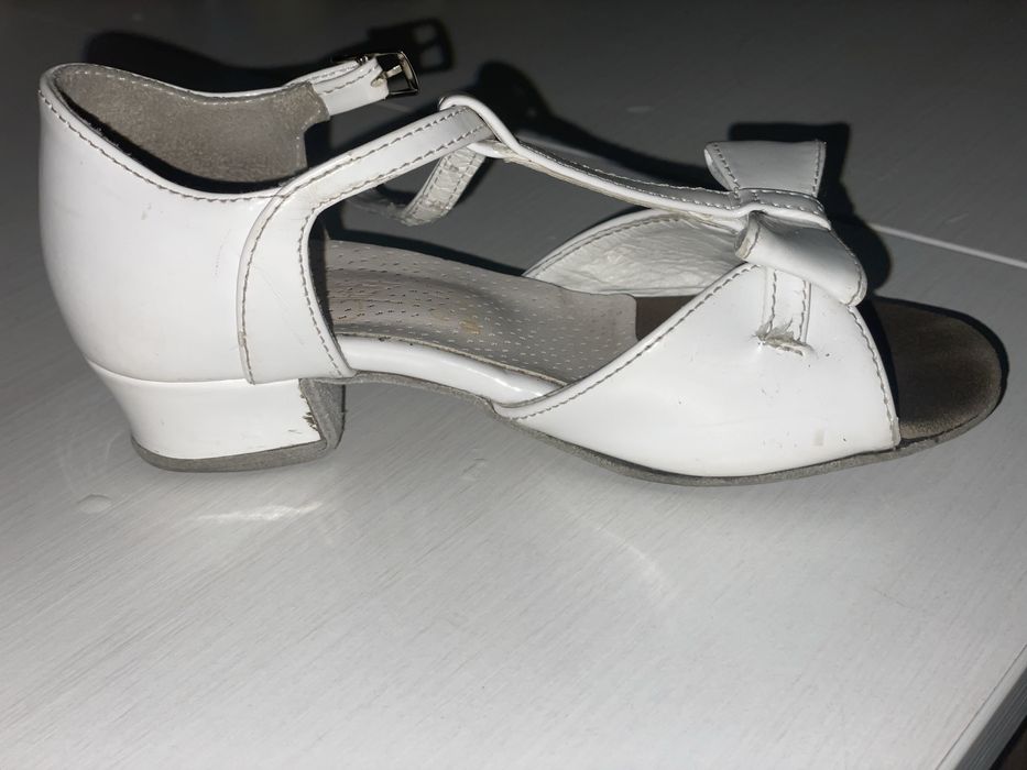 Туфлі для бальних танців