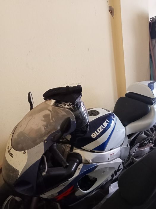 Suzuki GSXR 600 a gasolina