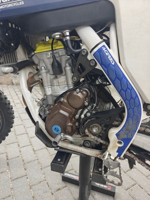Husqvarna FE 250 matriculada