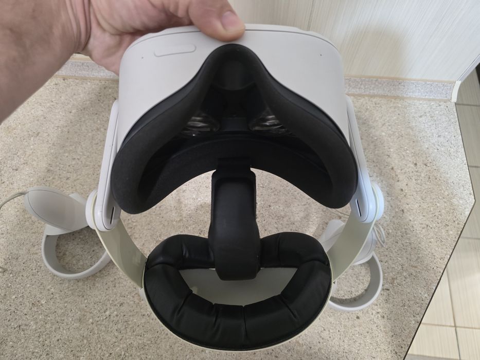 Окуляри віртуальної реальності Meta Oculus Quest 2 128 Gb