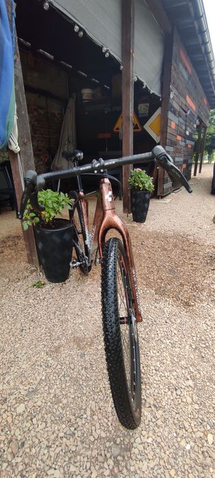 Rower gravelowy cube