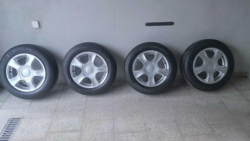Koła aluminiowe 15 Toyota i inne z rozstawem 4 x 100