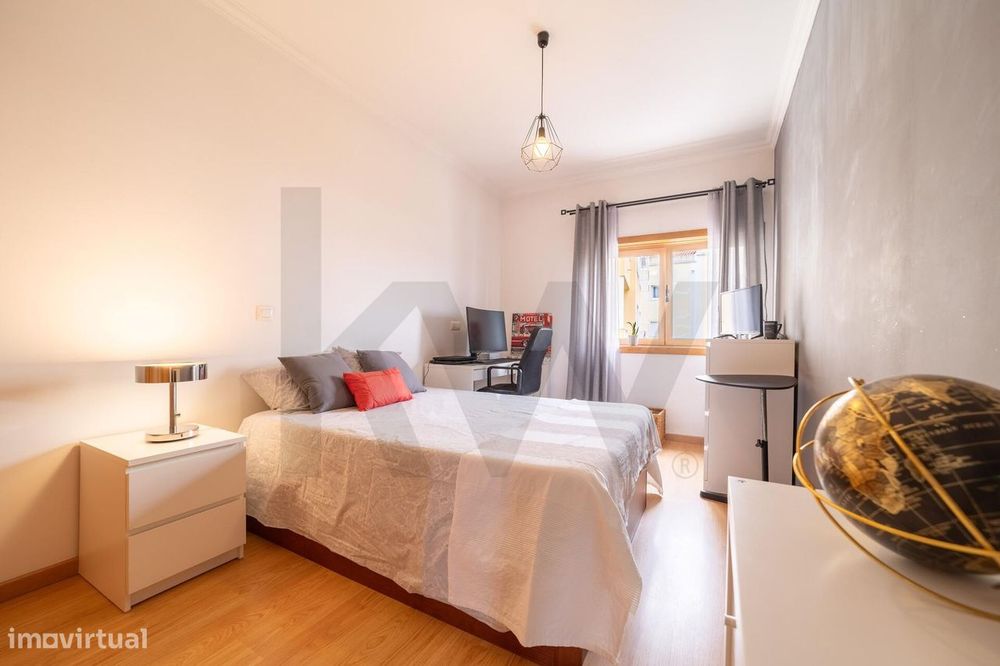 Apartamento T3 com Suite, Arrecadação e Garagem para 3 Carros