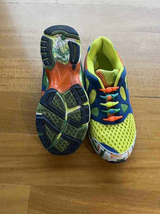 Sapatilhas coloridas