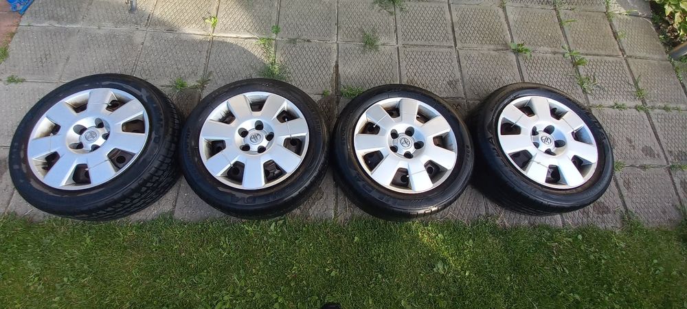 Koła letnie 205/55R16 z felgami stalowymi 5x114,3 Lato