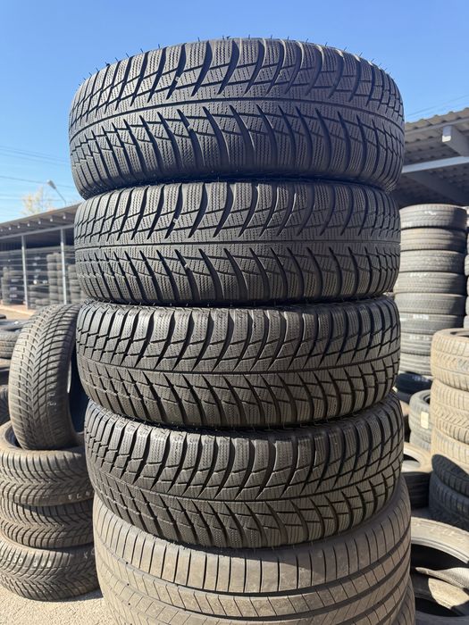 Шини зимові 215/65/17 Bridgestone 215/65r17 зимние шины комплект