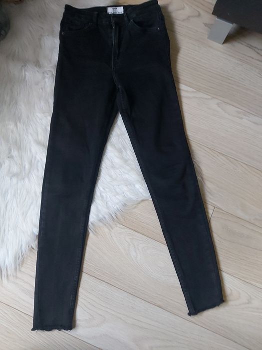 Spodnie Bershka rozm. 36