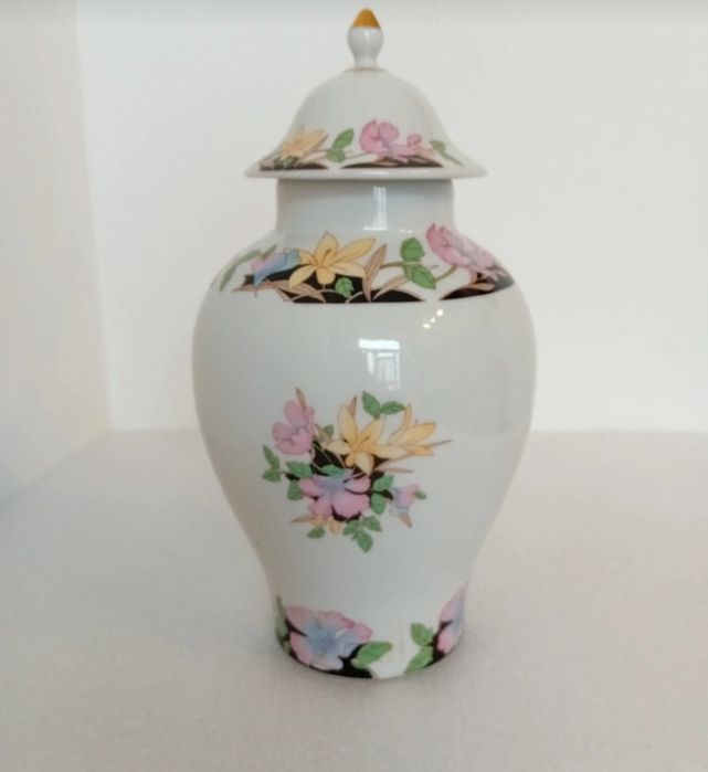 Pote Limoge pintura Asiática