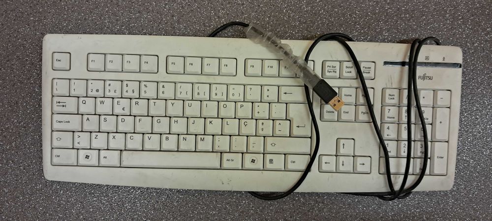 Teclados Fujitso