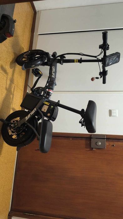 Bicicleta elétrica quase nova