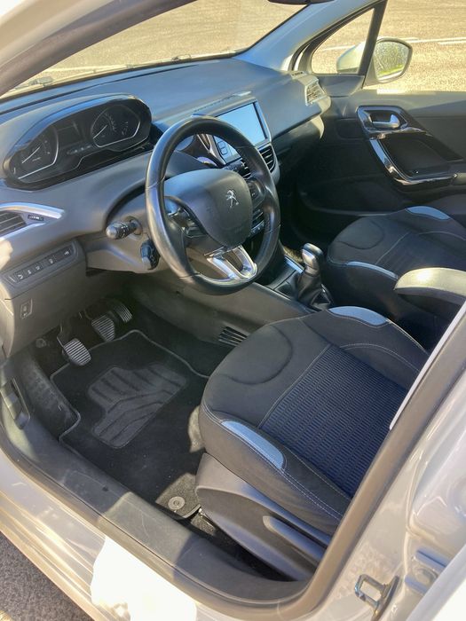 Peugeot 208 eHDI 1600 Allure