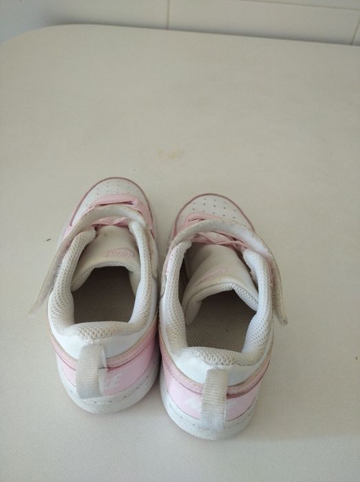 Sapatilhas de criança da Nike tamanho 27