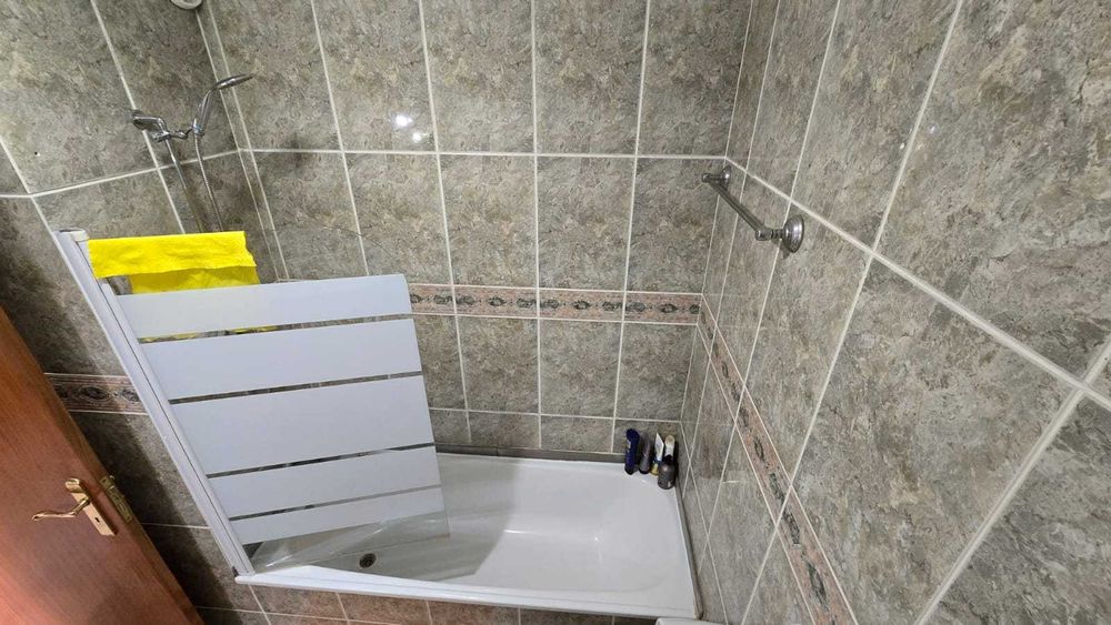 Quarto aconchegante para rapariga, excelente localização de Ermesinde