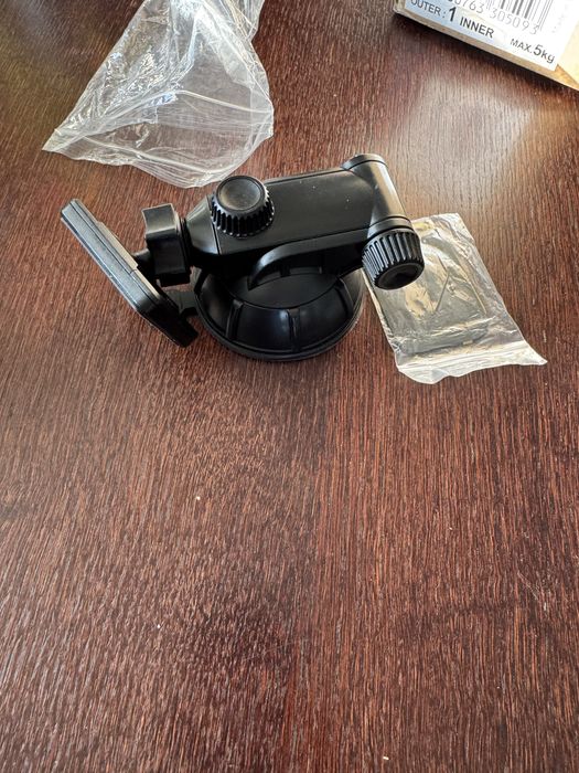magnetyczny uchwyt samochodowy na telefon marki PLDHpro