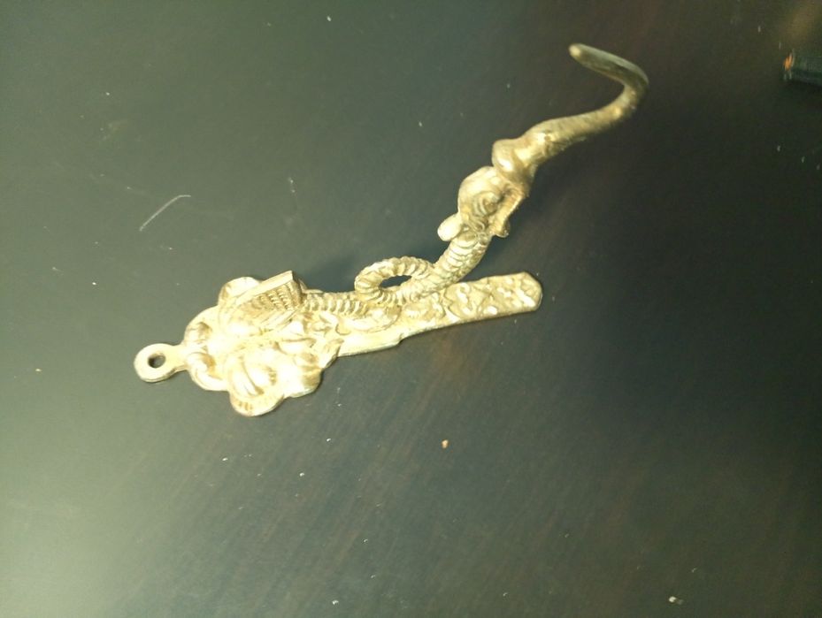 Gancho de parede em bronze - cavalo marinho - vintage	meados sec xx