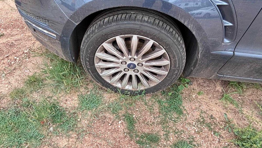 Viatura Usada Ford S-Max 1.6 TDCi 115cv 2014 – Avariada / Para Reparação