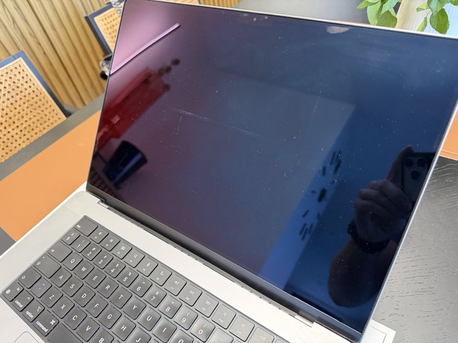 Sprzedam MacBook Pro 16” M1 Max 64GB RAM / 2TB SSD