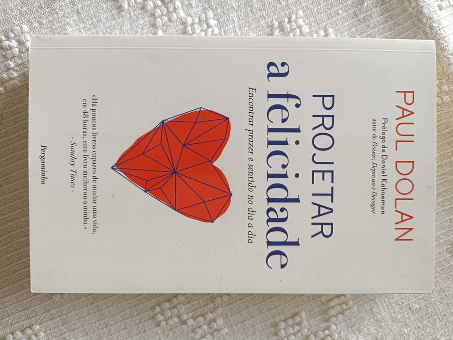 Vendo livro " Projectar a Felicidade"