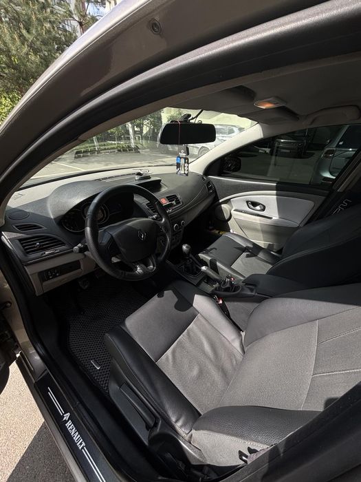 Рено Меган Megan 3 2010 1,5cdi