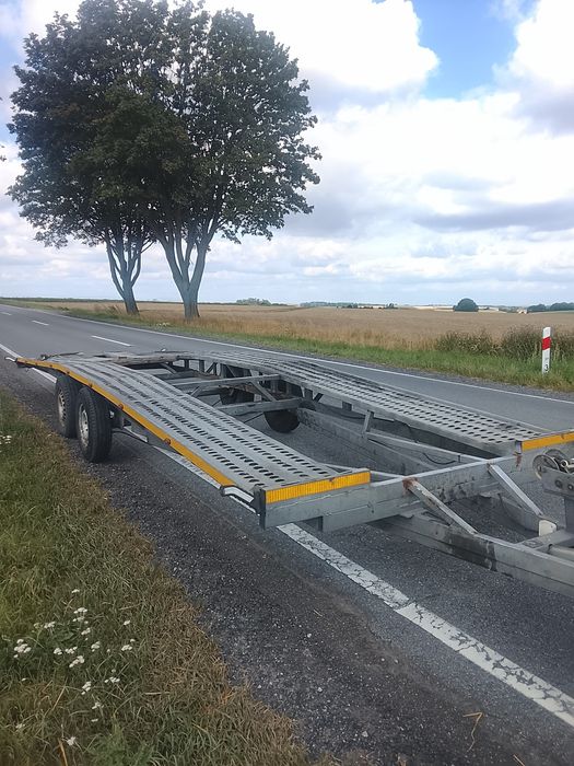 Przyczepa laweta na dwa auta