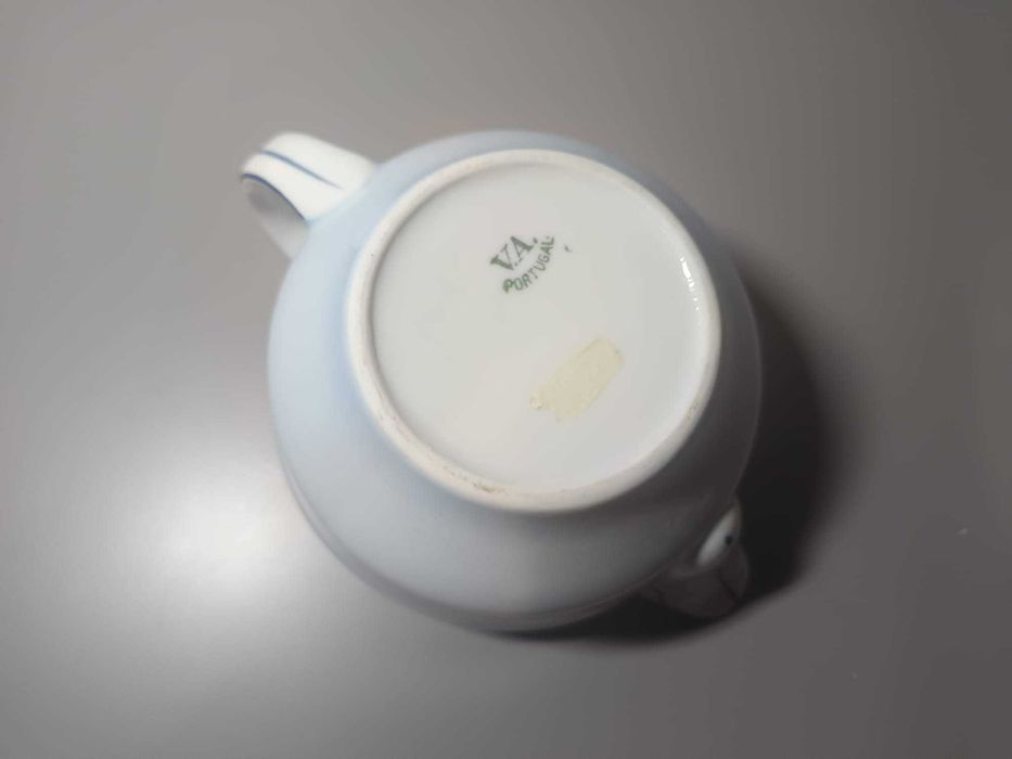 Cojunto Leiteira e Açucareiro - Porcelana Vista Alegre (1924–1947)