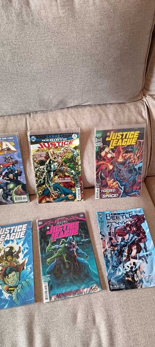 Vendo! 50 comics sortidos Dc. Bom estado
