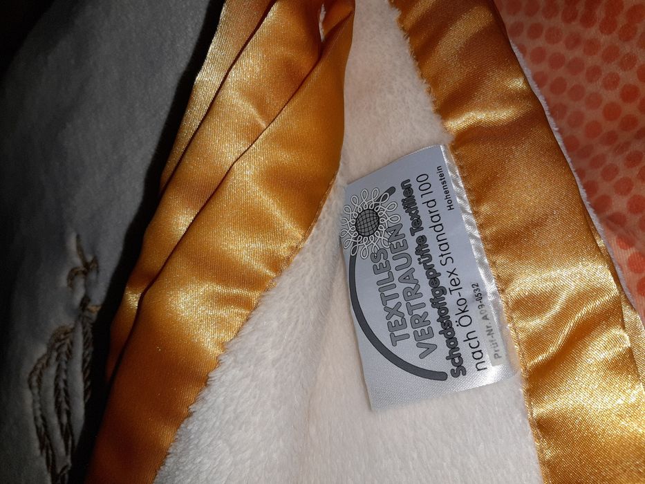 Narzuta - koc POMPÓÓS