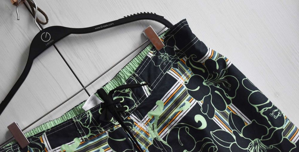 Spodenki szorty L plażowe sportowe letnie luźne cienkie plażę