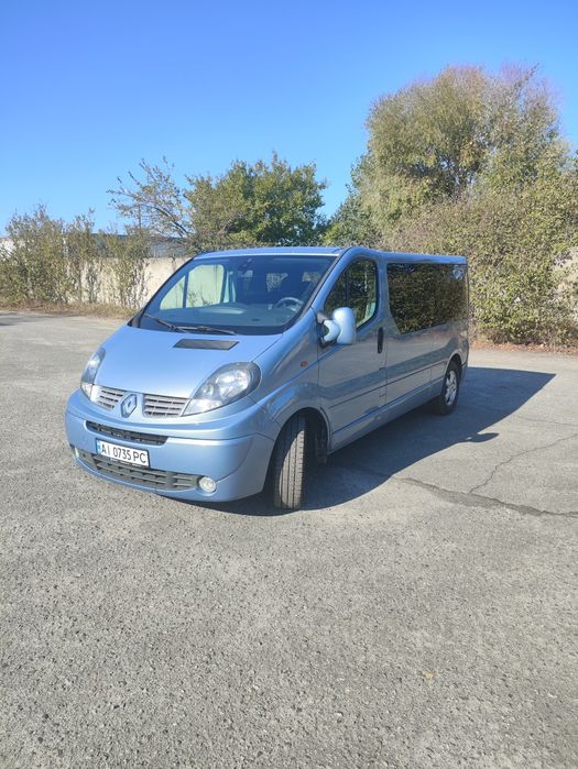 Renault Traffic Long Black Edition пасажир