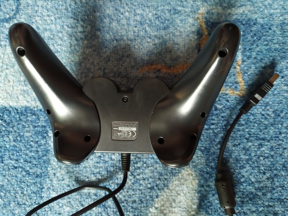 Przewodowy Pad Trust PC PS2/3