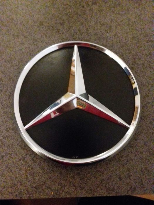 Мерседес. Значок для автомобіля