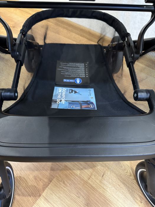 Прогулянкова коляска cybex beezy стан нової