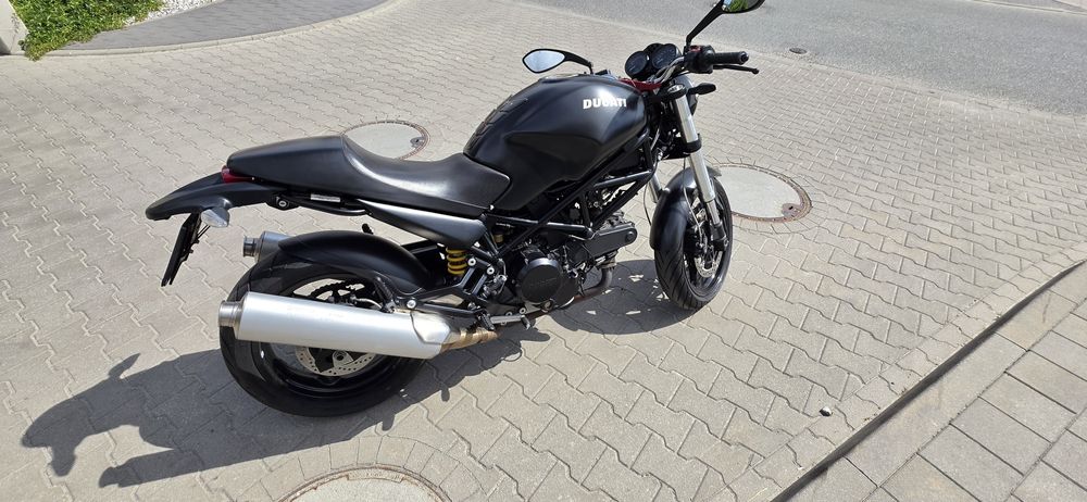 Ducati Monster 695 Dark