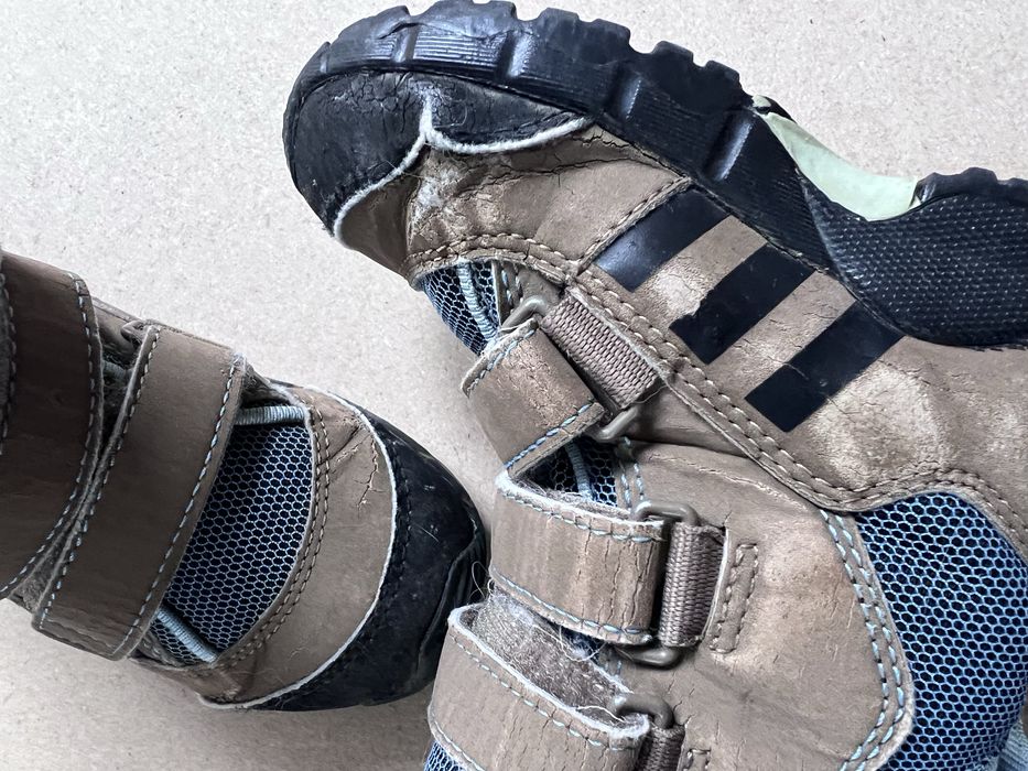 Дитячі трекінгові черевики adidas 24 р