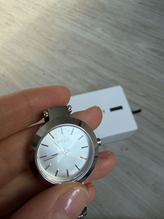 Годинник жіночий dkny